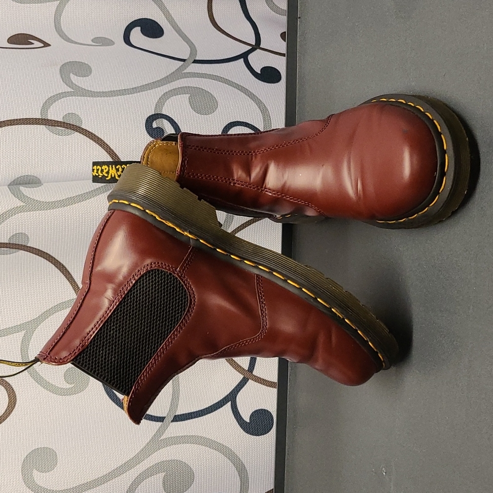 Dr. Marten Boots